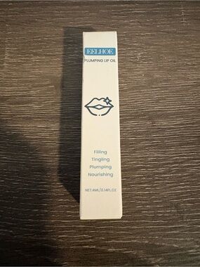 EELHOE Plumping Lip Oil - White & Teal Packaging